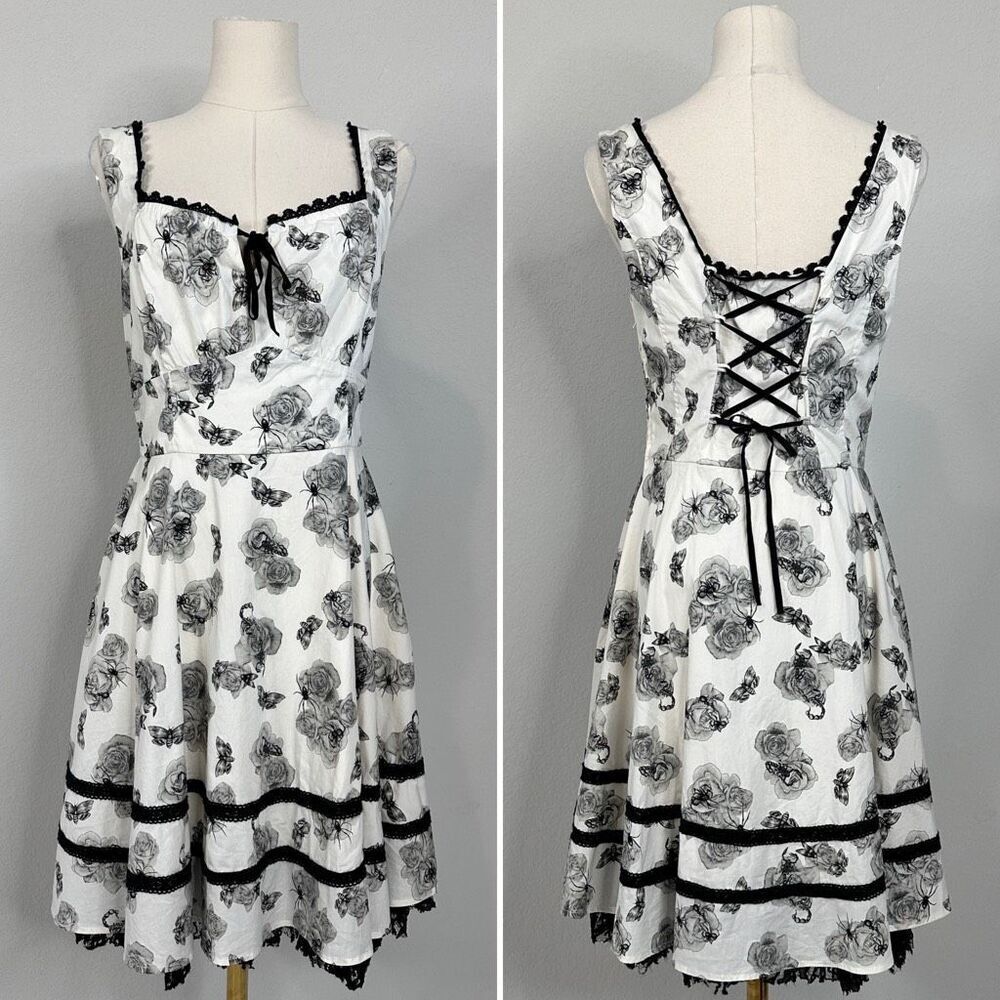 Hot Topic Gothic Rose & Insect Print Fit Flare Dress M Gothic Whimsigoth Spider - Picture 2 of 13